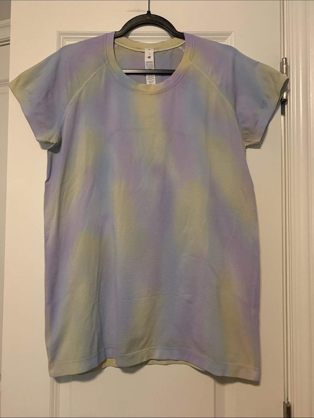 lululemon athletica SS Swiftly Psychedelic Wash Lavender Frost, Sz 14, GUC